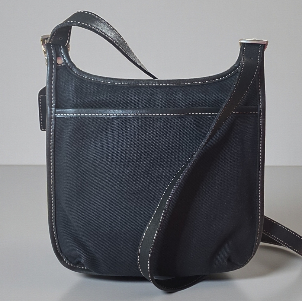 Coach Hippie VTG 2000 Festival Travel Flap Crossbody In EUC - Picture 3 of 10